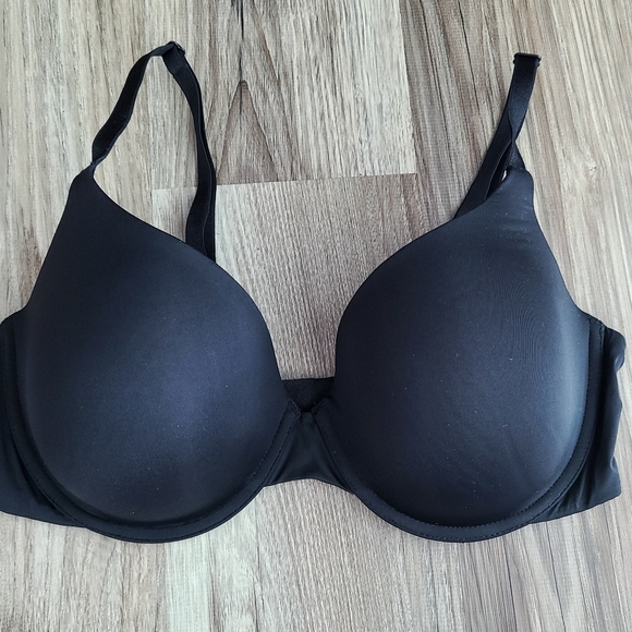 Victoria secret bra size 36D - Picture 2 of 4